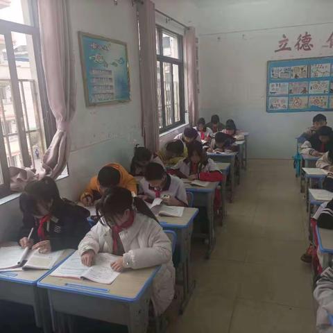 《智慧伴童年，读书伴成长！》—记录8班同学们的精彩读书分享