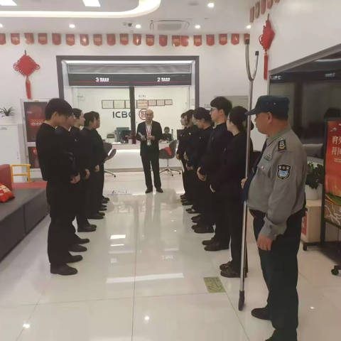 开发区支行开展防抢劫实战演练筑牢金融安全防线