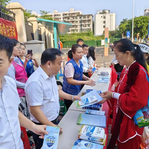 蓝天街道2024年春季“禁毒流动课堂”暨“绿色清明禁毒同行”宣传活动