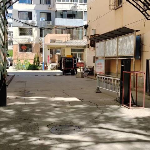 墨开新宇，笔启华章 一纸一砚修心性，一撇一捺写人生 张兴国书法工作室正式“服役”了开班之际广纳学子，以字育人，翰墨传香！；硬笔、毛笔同时授课 承书道文脉，育少年英才。 联系电话13331330212微信同号
