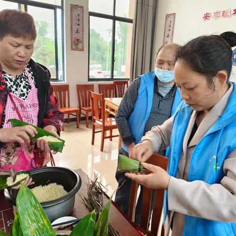 《粽香情浓，与爱同行——同弓乡残疾人之家端午包粽子活动》