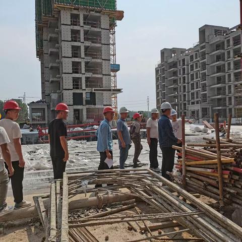 四川畅庆建筑工程有限公司—永威.梅隆上院项目9月15日施工现场会