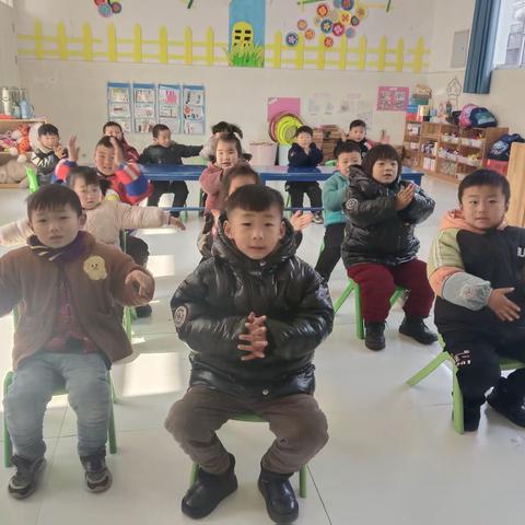 爱上幼儿园，快乐每一天