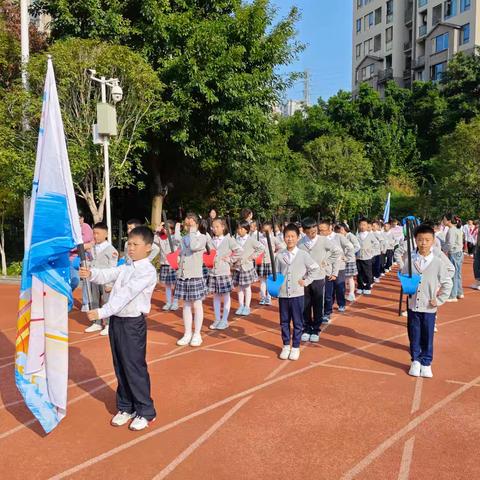 挥洒青春汗水展现运动风采