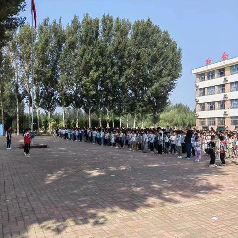 普及国防教育、争做爱国少年——边临镇中心小学开展国防教育日活动