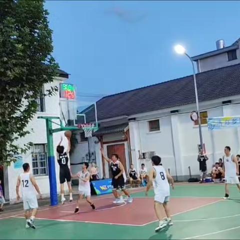 长山乡村BA热血对决，龙山队拿下首胜