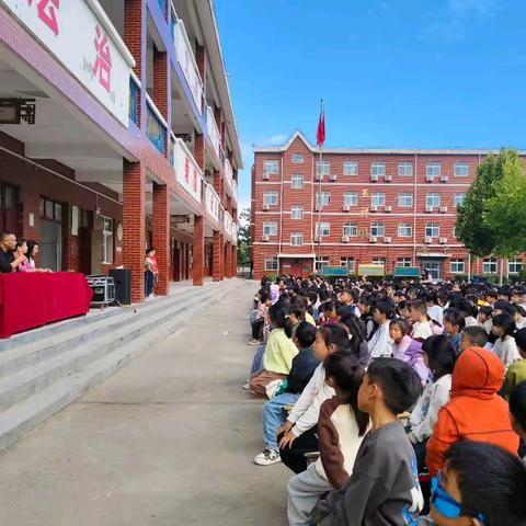 东里小学 ﻿第一次月考表彰大会