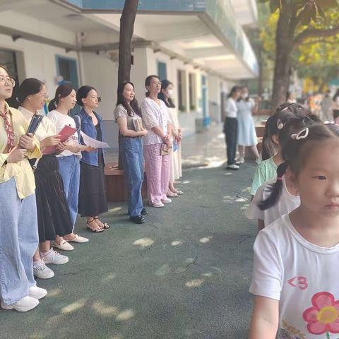 用心启“萌”  美好“童”行                           ———幼小衔接之幼儿园教师半日跟岗活动