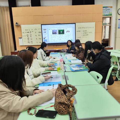 以课为基磨精品 研思共进促成长