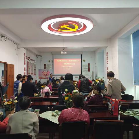 柔肩勇挑自强担   残障巾帼耀三八                     ——残联携手同行之路