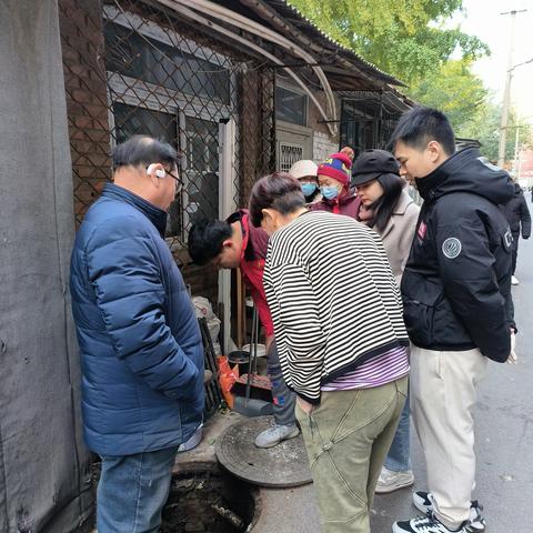 为居民办事实，解决居民厨房下水堵塞