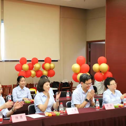 岁月献农行 拼搏铸荣光