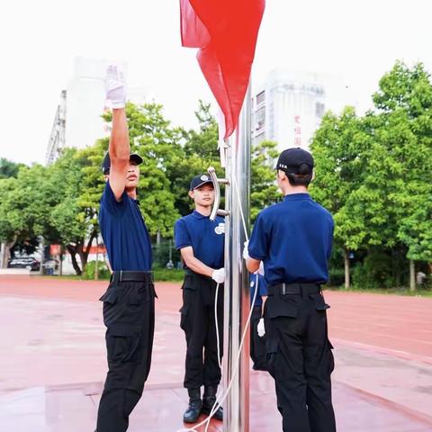 海南省农业￼学校￼￼23级社会文化￼￼艺术大专一班￼军训美篇￼