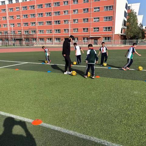 锡林浩特市第十四小学2024-2025学年第二学期足球社团总结