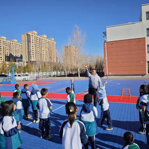 立足实践 稳步推进——锡市第十四小学校级课题中期汇报(一)