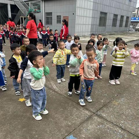 大冈中心幼儿园———苗苗三班“成长记”