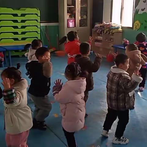 记录苑楼小学幼儿园大班的学习氛围