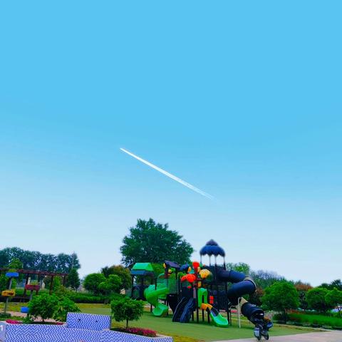 界集育红幼儿园 小一班期末家长会 温暖有爱.共育花开