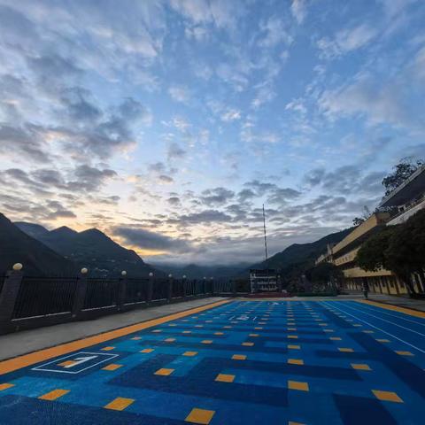 “博爱乐学 德才兼备”兰滩九年制学校第十二周工作回眸