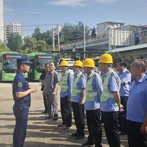 【王益消防】消地协同防风险，联合演练保民安——王益区消防救援大队联合区公交公司开展实战演练活动