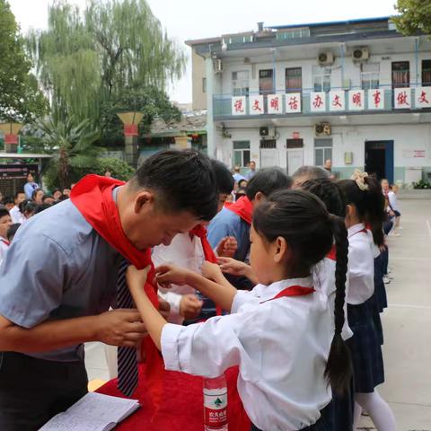 轻叩诗歌大门    开启诗意童年 ——河南省诗歌学会诗歌教育基地授牌仪式