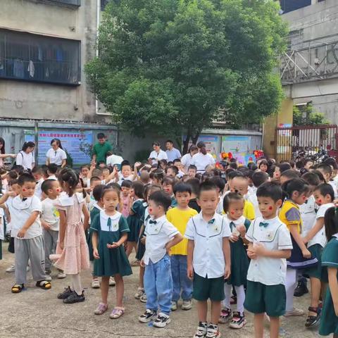 “浓浓中秋情 ，快乐国庆节”幼儿园里送祝福-------阳光幼儿园芽芽一班记录片