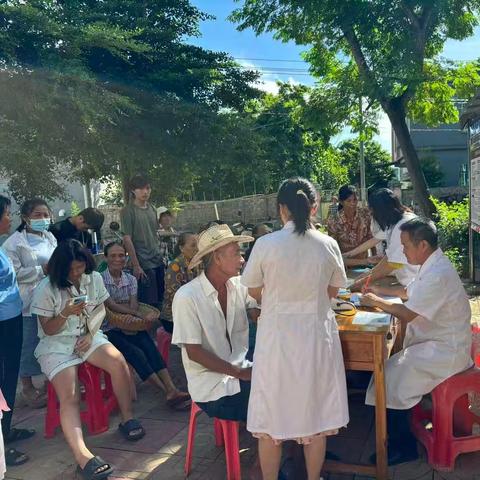 美夏卫生院深入村庄开展“健康体重、理想血压”宣传活动