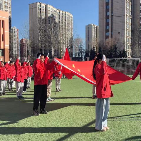 弘扬团结之风 共筑集体荣誉——周一升旗仪式