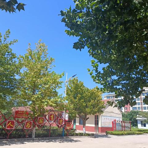 安不忘危筑国防，师生众志兴中华 —小店中心初中组织开展国防远足活动