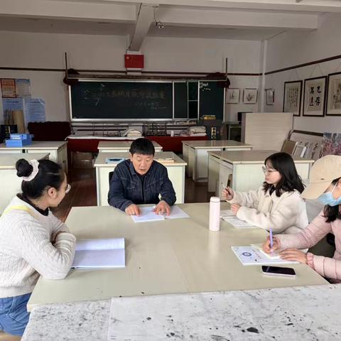 赏形色之韵，奏心灵乐章——美术组集体备课纪实