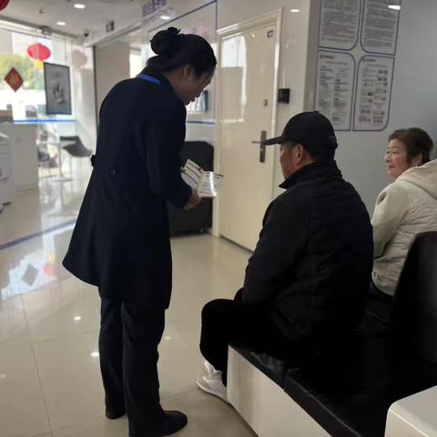 【安徽建行】诈骗陷阱深似海，反诈意识是灯塔！—建行怀远禹都支行开展反诈宣传活动