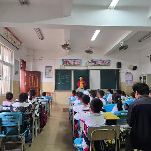 研课促教，“数”说精彩——谭文小学数学组第十二周听课评课活动