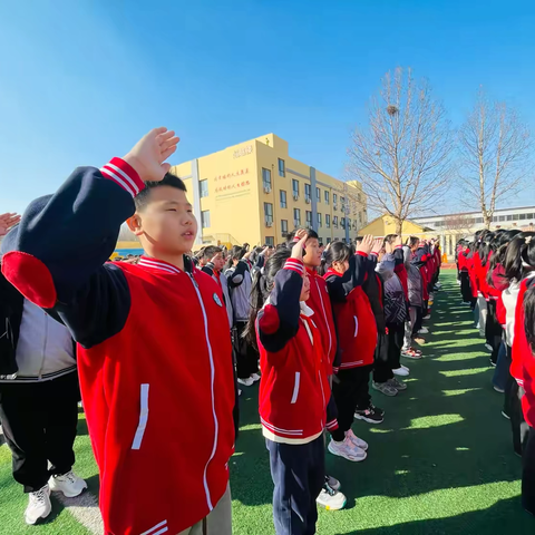 恒信外国语学校2024-2025学年第二学期六年级（4）班第二周学习生活纪实