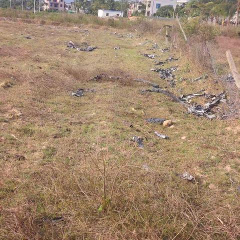 文罗镇开展高铁沿线地膜乱象排查整治 筑牢铁路安全屏障