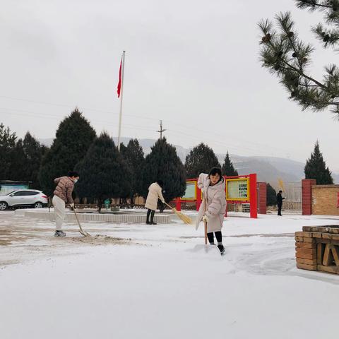 我等的不是雪 而是有你的季节 ——曹旗小学“开学第一课”开讲