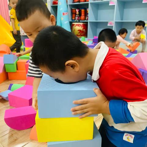 小二班班本课程——“有趣的声音”