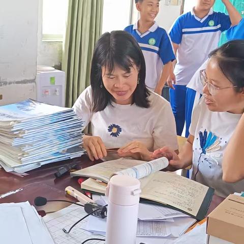 课堂展风采，教研促成长 ————记儋州市第五中学初中英语组小课题研究听评课活动2