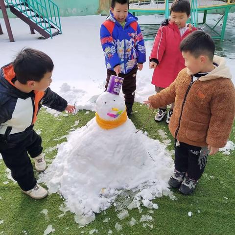 祁楼小学幼儿园—雪天撒欢，童年的快乐