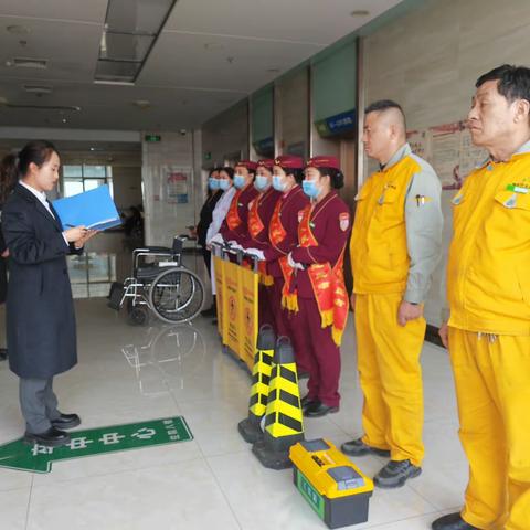 防患未然 守护安全——韩城市城投经发物业市人民医院项目开展电梯困人应急救援演练