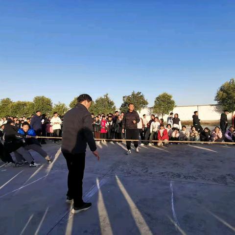 凝“绳”聚力 “拔”出风采——西平九中拔河比赛超燃来袭