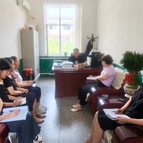 脚步丈量教育路，真心架起沟通桥 ‍——义县铁路小学暑假家访活动纪实