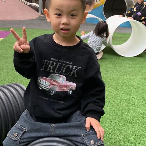 四季康城第二幼儿园小三班第二十周的户外美篇