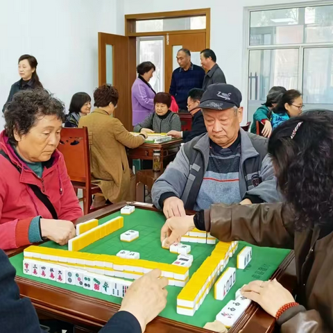 六安分行组织离退休老同志参加六安市老年竞技麻将比赛