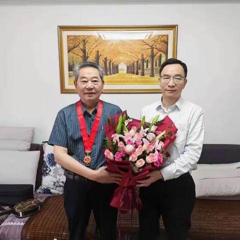 六安分行组织开展“光荣在党50年”纪念章颁发工作