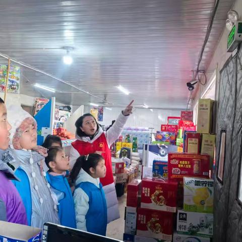 敖其镇：“敖家妈妈”带领“敖小小”商铺学消防