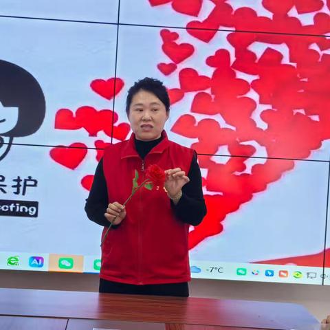 巧手做花护新蕊 ﻿志愿服务暖童心