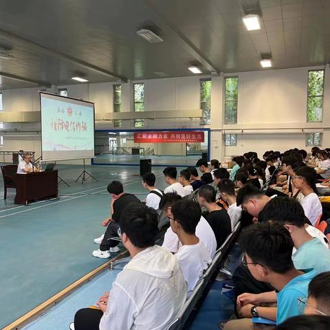 暖心服务送爱心 爱老助老写新篇