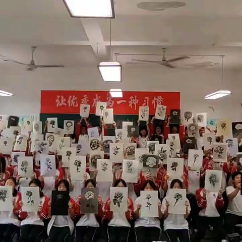 无私慈母爱 情系母亲节 ——2301班