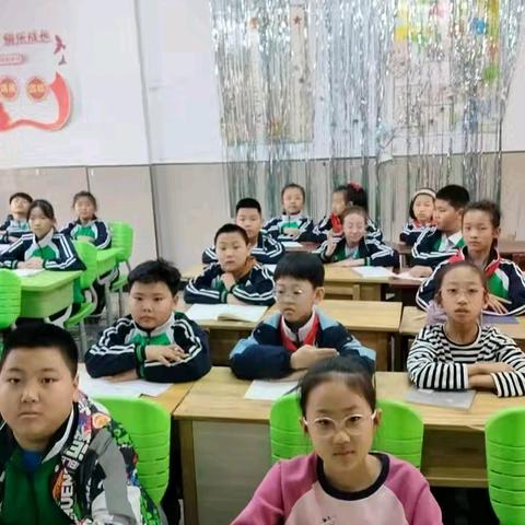 点亮孩子们的文学梦                   ——希望小学作文社团