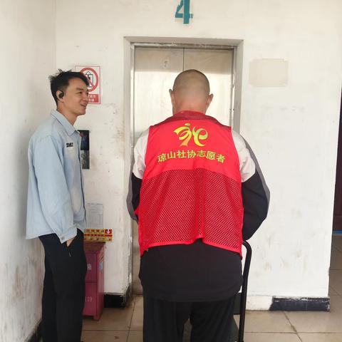 党员领航“车轮上的温暖” 货车司机志愿服务队情暖社区